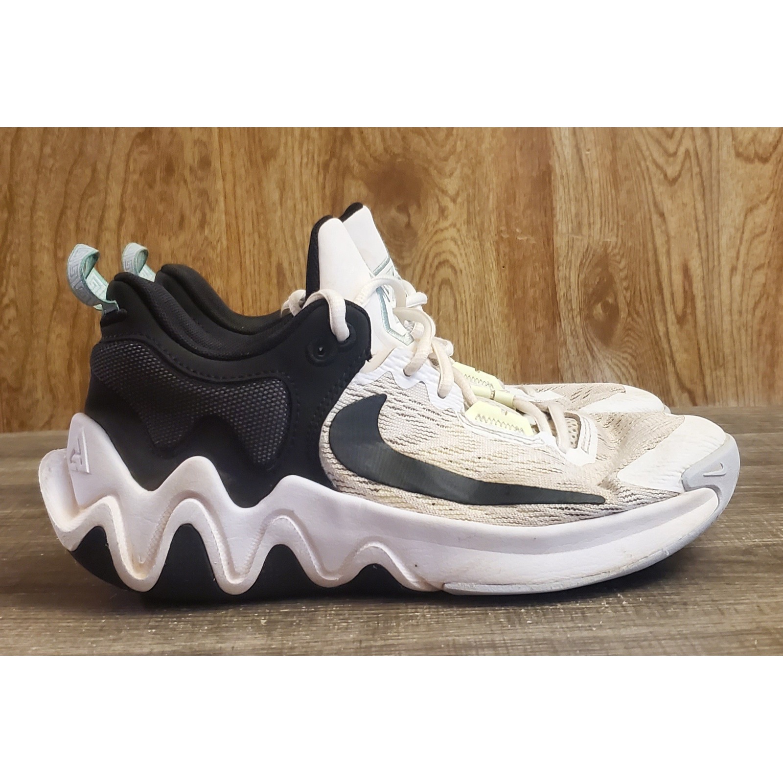 Nike Giannis Immortality 2 Athletic Shoes Youth Size 5y White